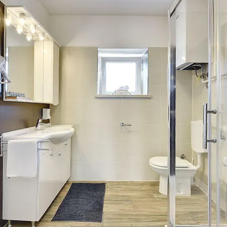 Apartment 200 Meter Zum Mit Salzwasserpool, Grill, Sonnenterrasse