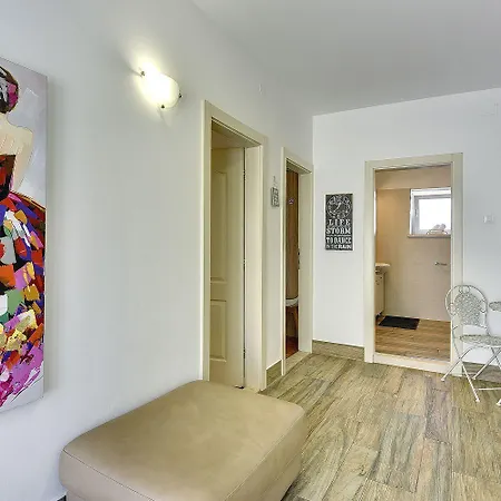 200 Meter Zum Mit Salzwasserpool, Grill, Sonnenterrasse Apartamento *